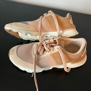 Sorel sneakers